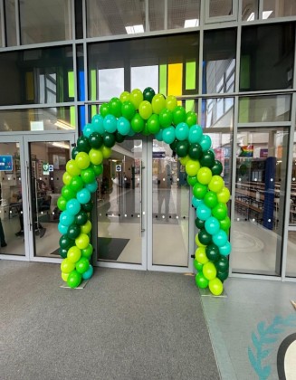 Classic Balloon Archway Blanch