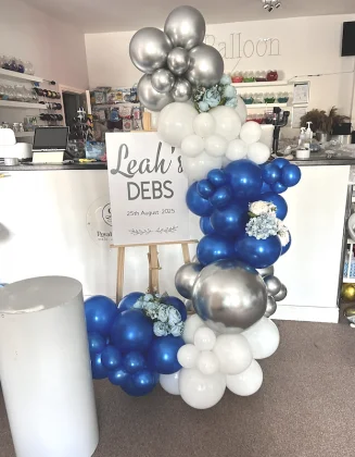Debs Easel and Balloon Arch
